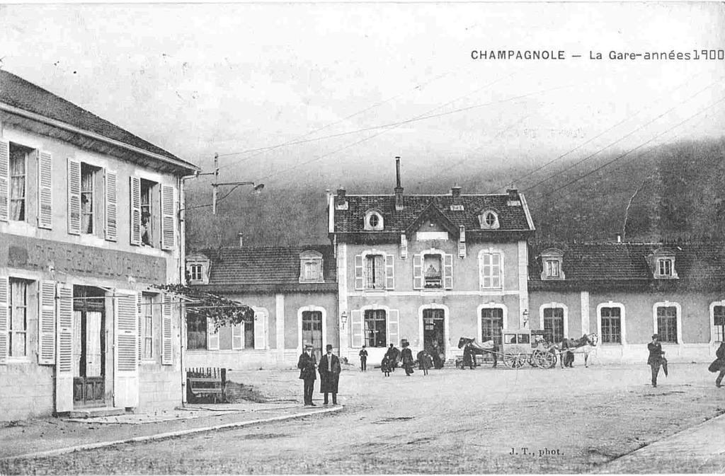 Cafe Hotel De La Gare Champagnole Eksteriør bilde